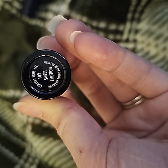 2 lipsticks - Picture 5 of 7